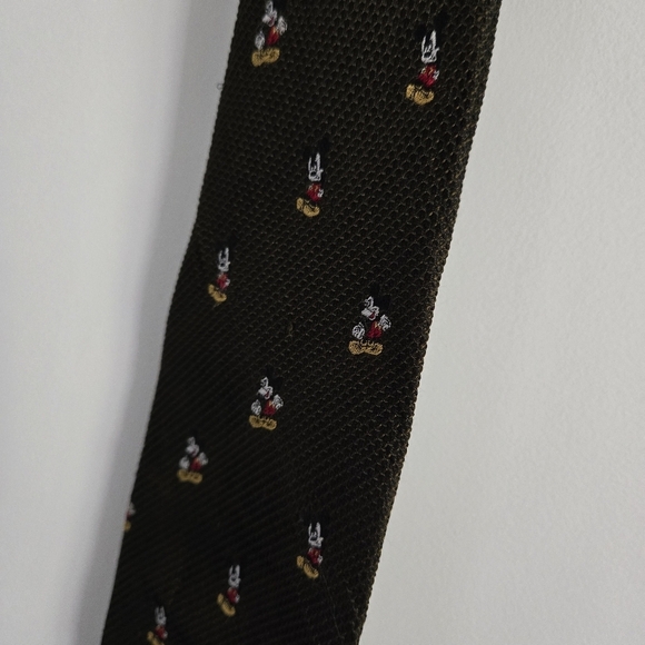 Disney Mickey Mouse Elegant Green 💯 Silk Patterned Mens Tie - Picture 4 of 10